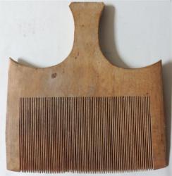 Early American Handmade Textle or Flax Comb