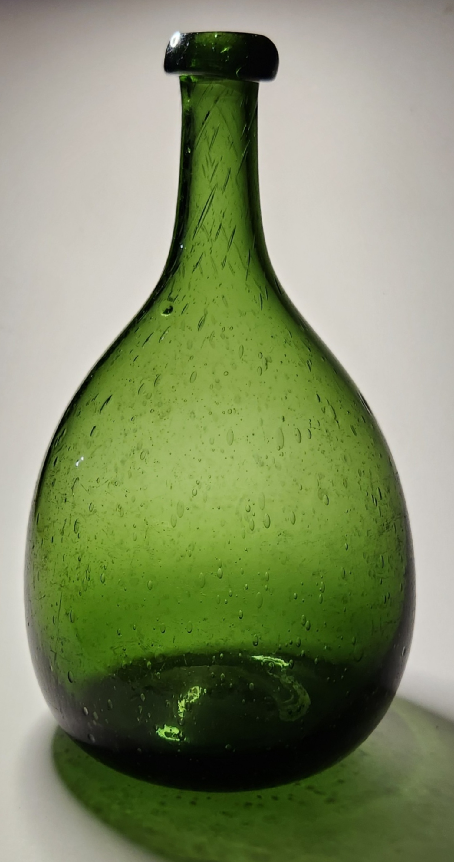 Outstanding Bubbly Wistarburgh Bottle Circa 1750