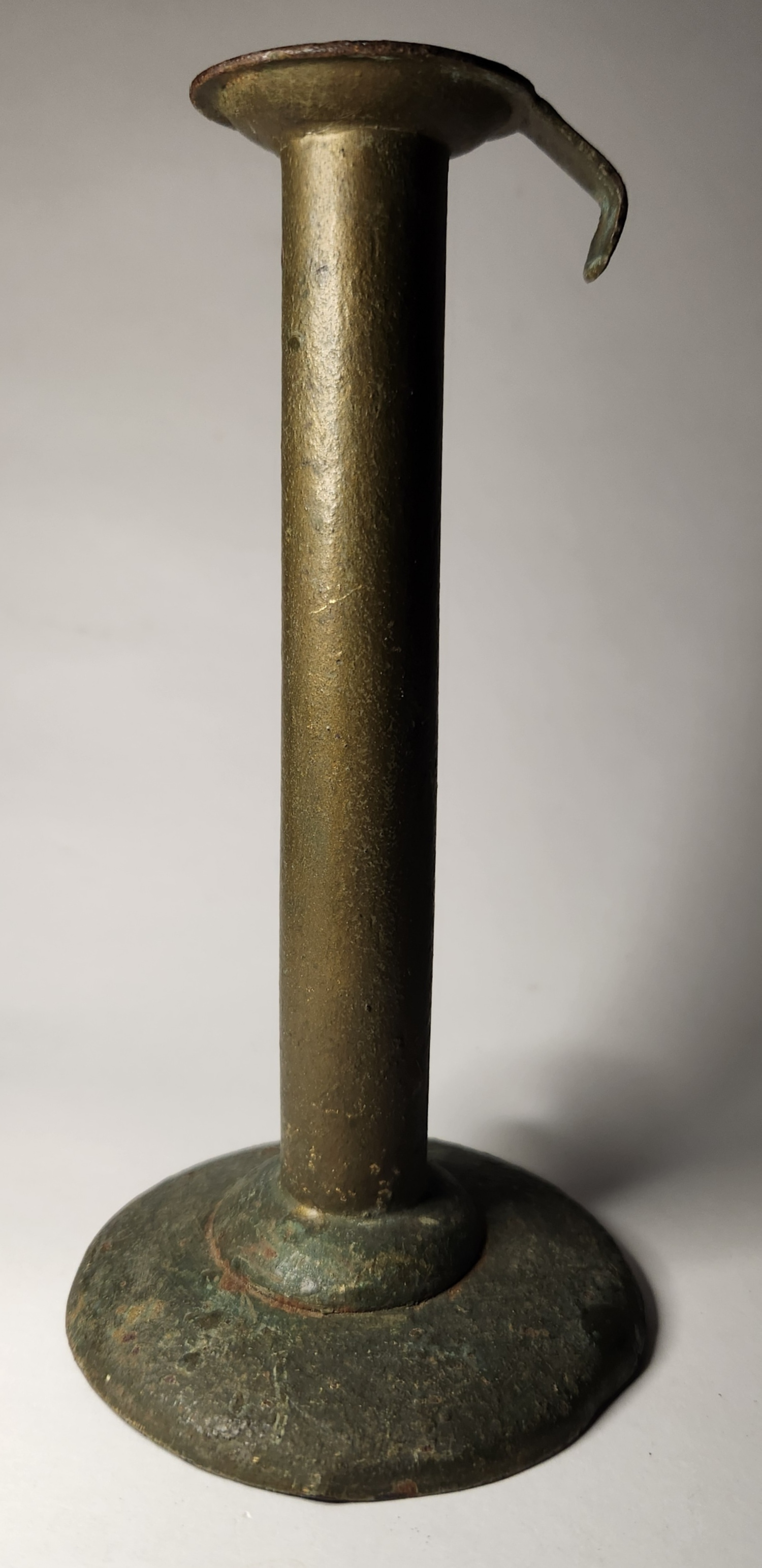 Grungy Gold and Green Hog Scraper