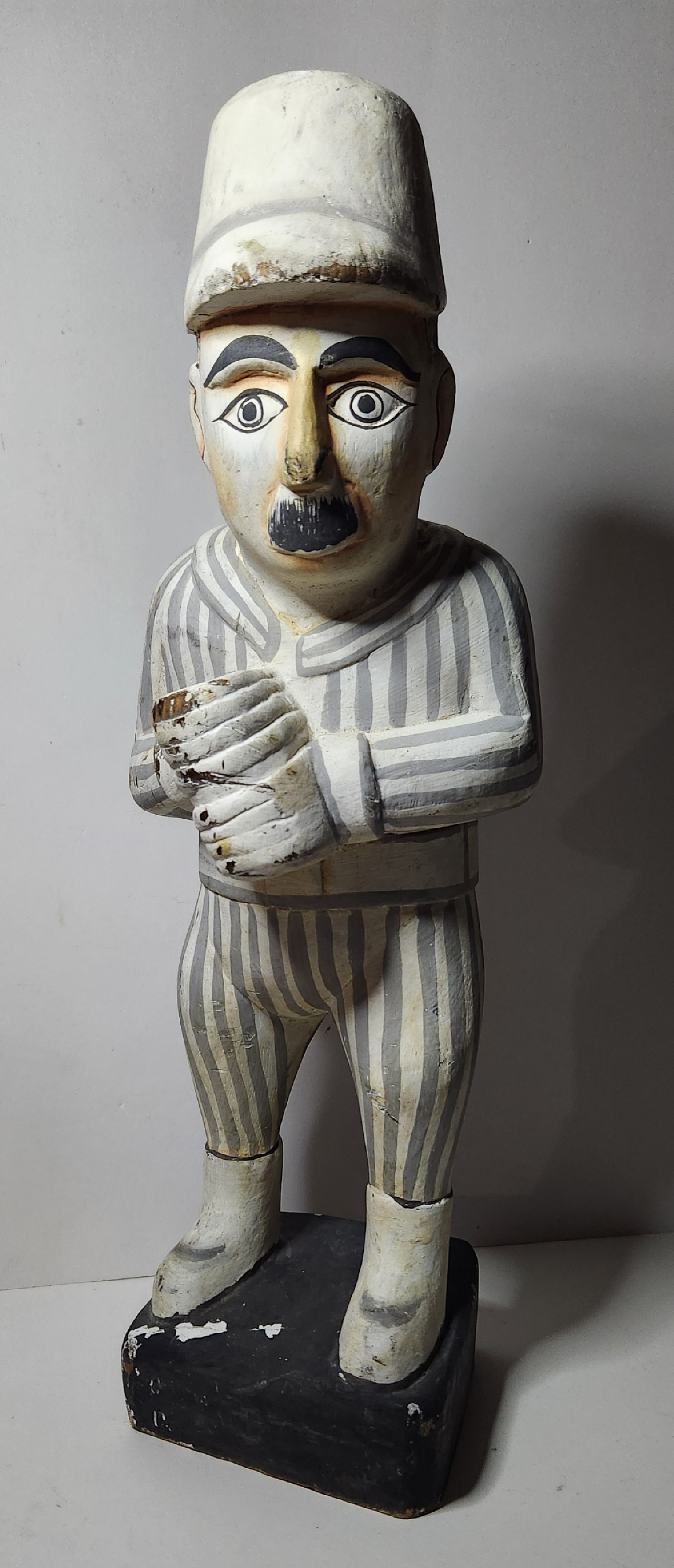 16" Folk art Carving, Baseball?